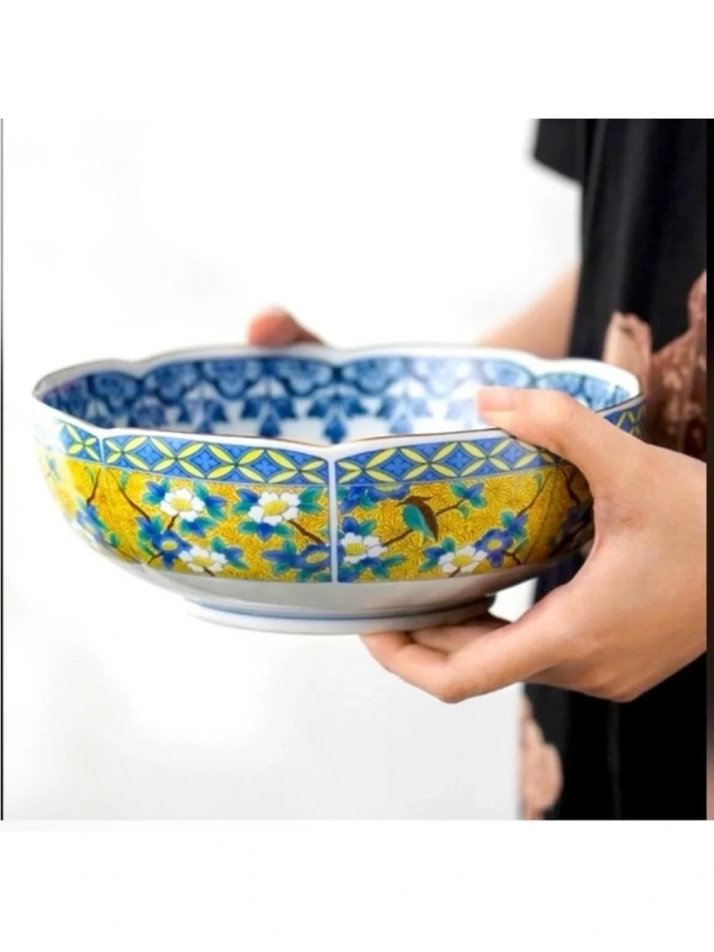 NWOT- Retro Bowl - Scalloped Porcelain Floral Bowl
